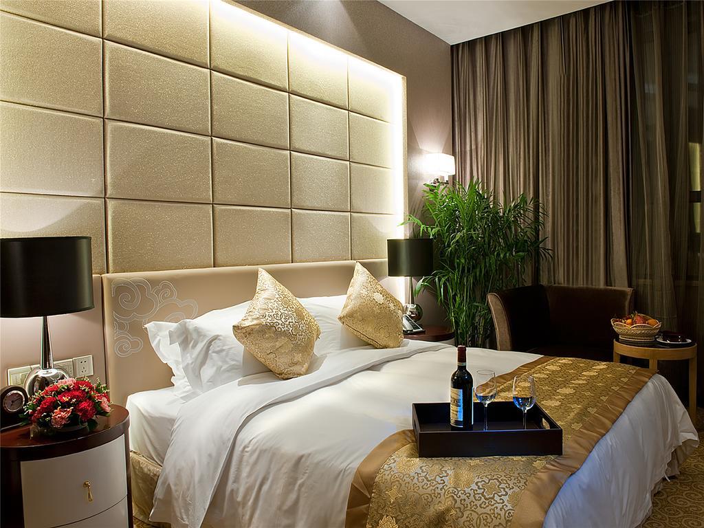Golden Mountain International Hotel Laiyang Exterior photo